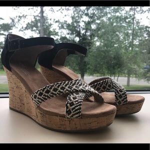 TOMS Wedge Sandals ⭐️NEW⭐️